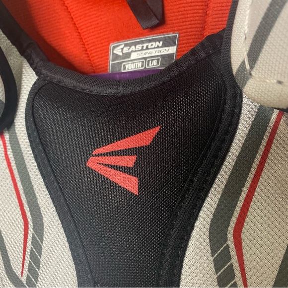 Easton Youth Synergy HSX Ice Hockey Shoulder Pads - Picture 10 of 13